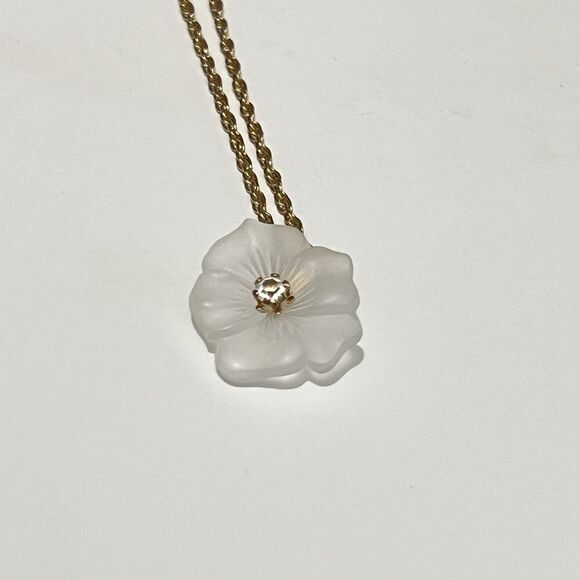 White Flower Rhinestone Gold Necklace 8” Length Floral Dainty Minimal - Picture 2 of 5